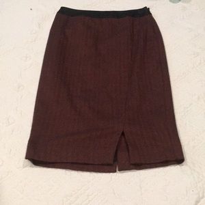 The limited pencil skirt